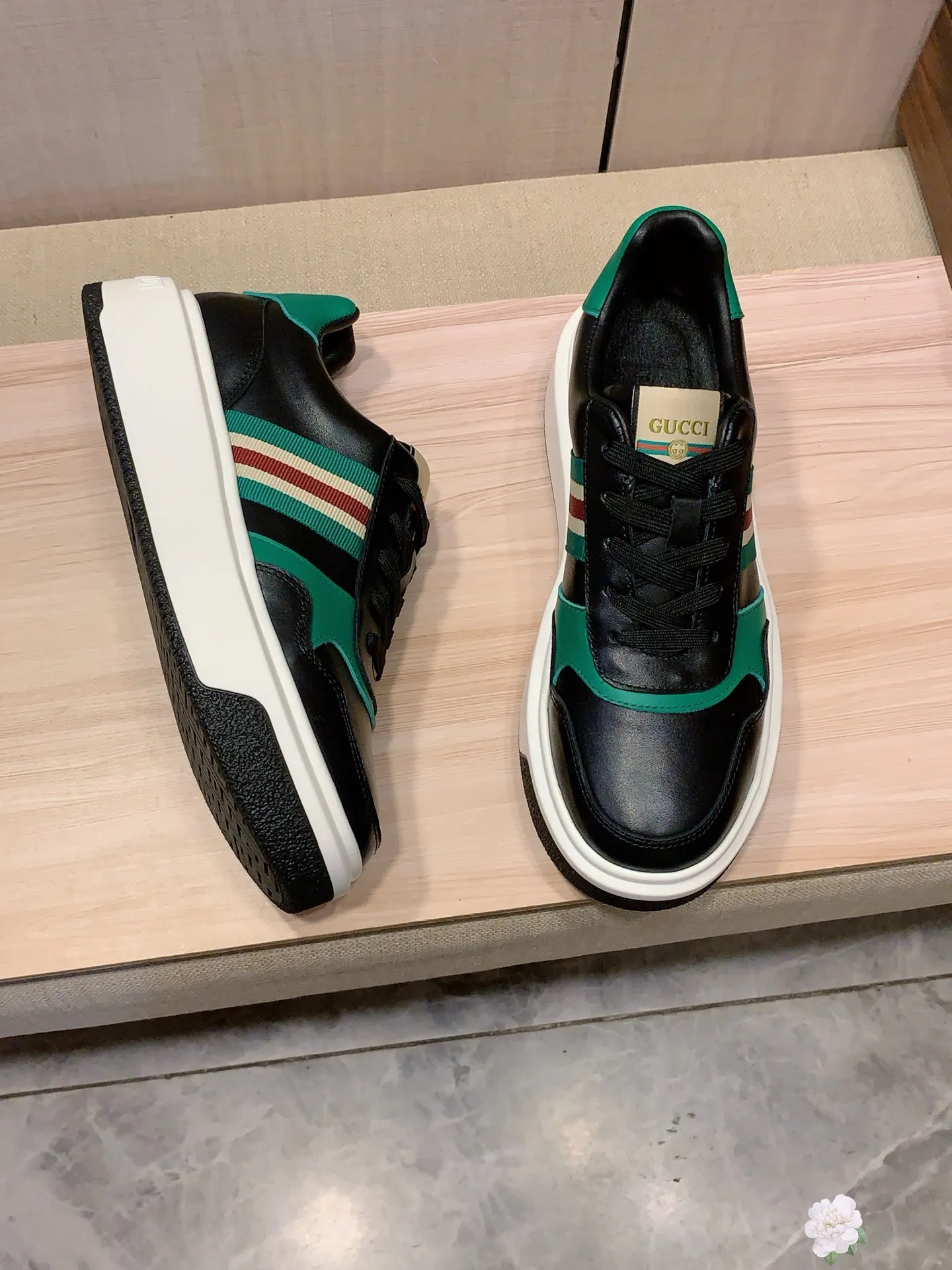 Men's men's shoes💰460💰💰🎩🎩[Lightning][Lightning] "Gucci*" The latest • popular casual shoes, top brand [seduce] luxury ~ purchasing agency, top ~ quality. [Strong] The upper is made of imported breathable cowhide with material ➕ breathable sheepskin feet (•) and fine workmanship. The original stylish and stylish soft rubber wear-resistant and non-slip outsole is light and comfortable on the feet. The real thing looks better when photographed in person. 0127: code: 38-44, 3️⃣ colors selected